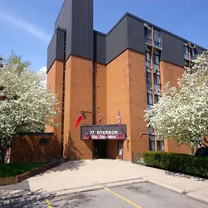 Hotel The Alexandra Toronto