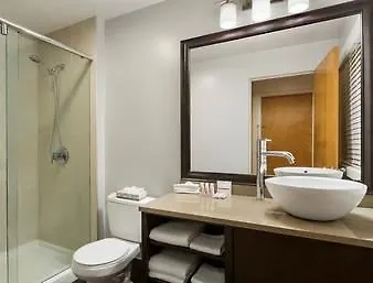 Days Inn By Wyndham Vancouver Downtown Hotel